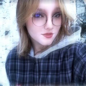 Meet your Posher, Maxi